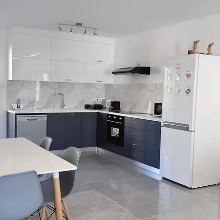 Apartment Savvas
