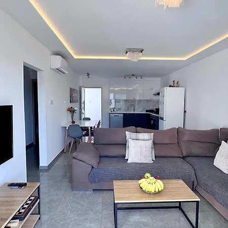 Apartment Savvas *